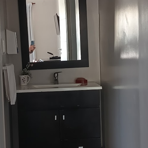 g08